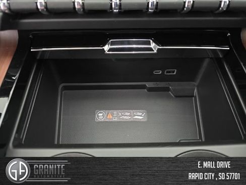 New 2026 GMC Yukon XL Denali w/ Sun & Power Step Package AWD/4WD image 34