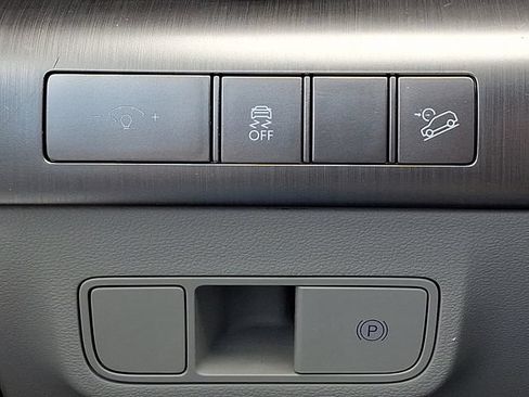 Used 2024 Hyundai Kona SEL AWD/4WD image 25