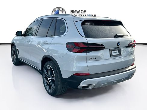 New 2026 BMW X5 xDrive40i w/ Climate Comfort Package AWD/4WD image 4