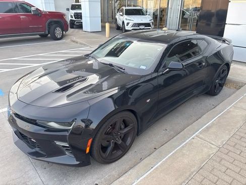 Used 2018 Chevrolet Camaro SS RWD image 2