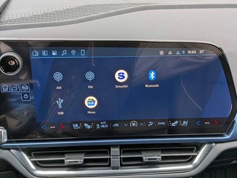 New 2026 Chevrolet Equinox EV LT image 27