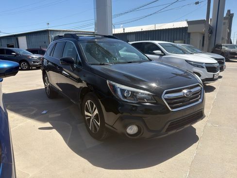 Used 2018 Subaru Outback 2.5i Limited AWD/4WD image 2