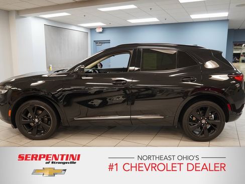 Used 2022 Buick Envision Essence w/ Technology Package II image 2