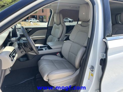 Used 2022 Lincoln Aviator Reserve w/ Equipment Group 201A AWD/4WD image 21