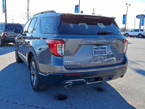 Certified 2022 Ford Explorer XLT w/ Equipment Group 202A image 9