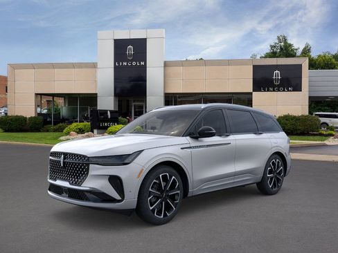 New 2024 Lincoln Nautilus Reserve w/ Equipment Group 203A image 2