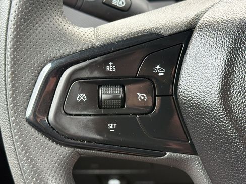 Used 2025 Chevrolet TrailBlazer LT FWD image 16