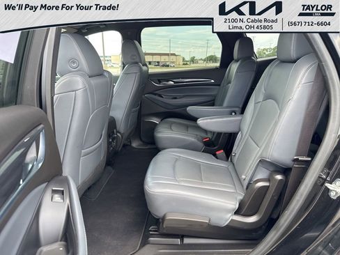 Used 2022 Buick Enclave Premium image 11