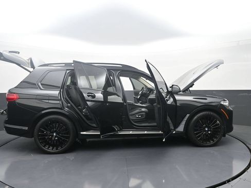 Used 2022 BMW X7 xDrive40i w/ Executive Package AWD/4WD image 46