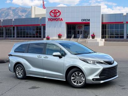 Used 2025 Toyota Sienna XLE