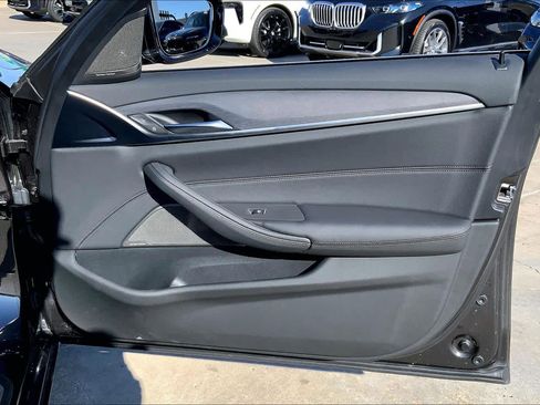 Used 2023 BMW 540i 540i w/ Premium Package image 21