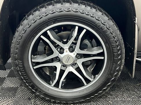 Used 2013 GMC Yukon Denali image 10