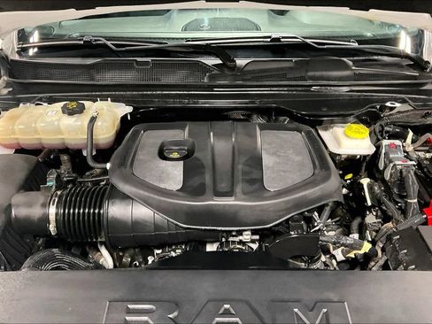 Used 2025 RAM 1500 Big Horn AWD/4WD image 40