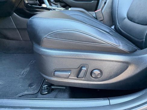 Used 2022 Kia Seltos EX image 13