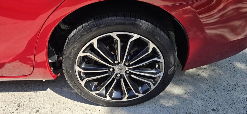 Used 2015 Toyota Corolla S Premium FWD image 11