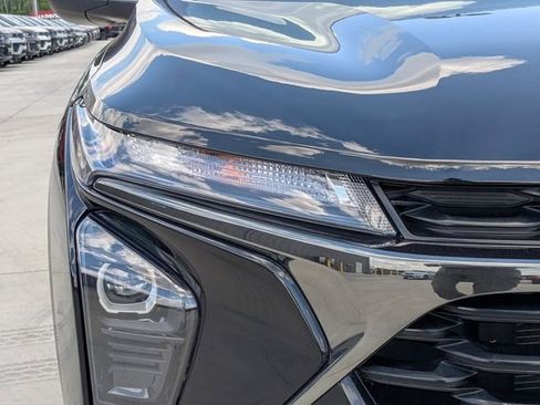 Used 2025 Chevrolet Trax RS w/ Sunroof Package FWD image 9
