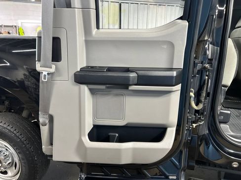 Used 2018 Ford F250 XL w/ Power Equipment Group AWD/4WD image 42