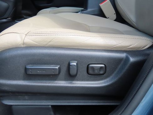 Used 2016 Honda CR-V Touring image 21