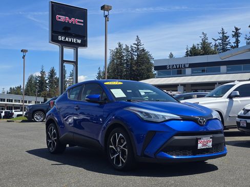 Used 2021 Toyota C-HR XLE FWD image 1