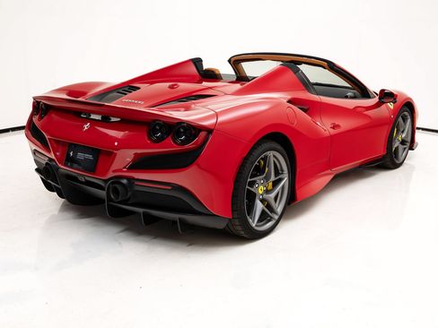 Certified 2022 Ferrari F8 Tributo RWD image 7