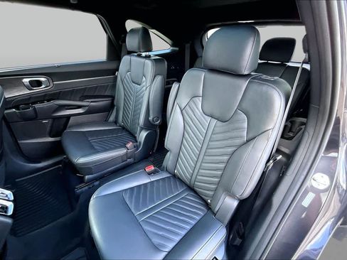Certified 2026 Kia Sorento SX Prestige AWD/4WD image 18
