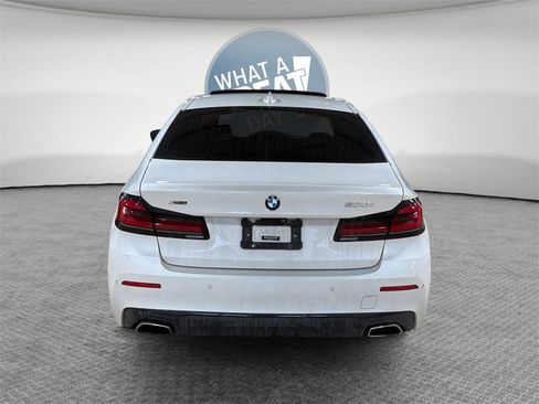 Used 2021 BMW 530i xDrive image 5
