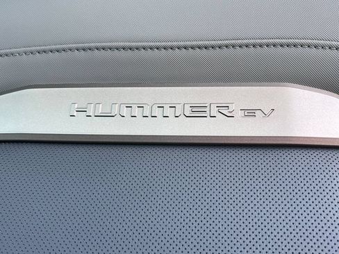 New 2025 GMC Hummer EV 2X AWD/4WD image 17