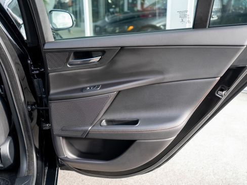 Used 2018 Jaguar XE Prestige image 32
