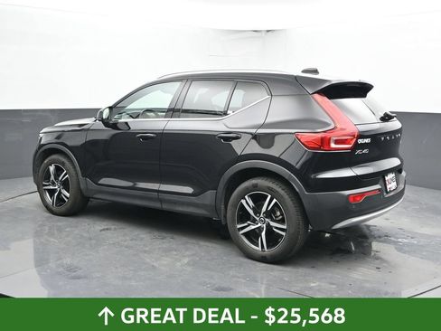 Used 2025 Volvo XC40 B5 Core AWD/4WD image 11
