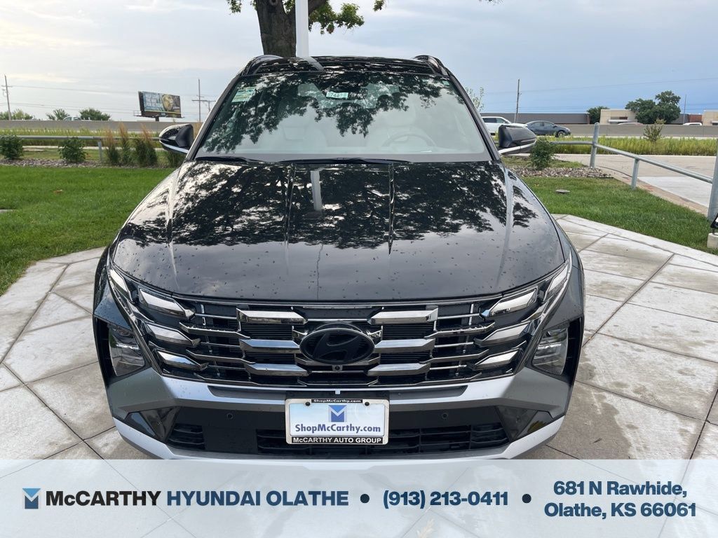 Used 2025 Hyundai Tucson Limited AWD/4WD image 12