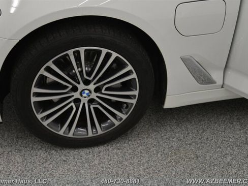Used 2020 BMW 530e image 45