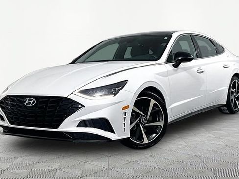 Certified 2023 Hyundai Sonata SEL Plus FWD image 2
