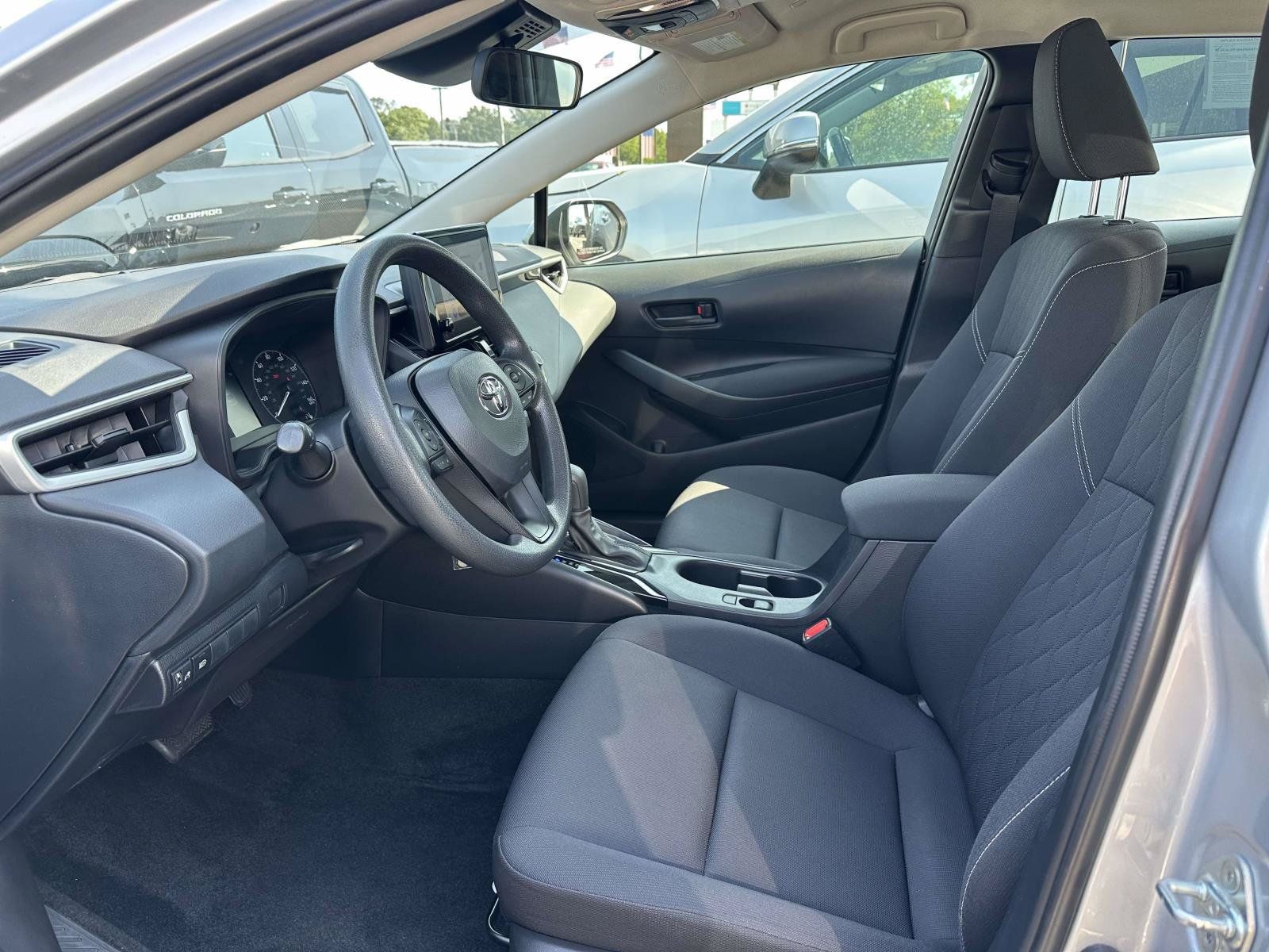 Used 2024 Toyota Corolla LE FWD image 17