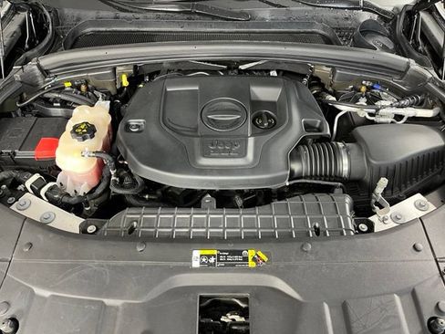 Used 2022 Jeep Grand Cherokee L Overland w/ Luxury Tech Group IV AWD/4WD image 50