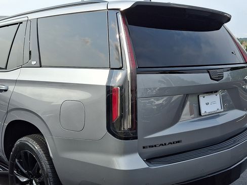 Used 2023 Cadillac Escalade Sport w/ LPO, ONYX Package AWD/4WD image 12