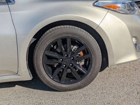 Used 2014 Toyota Avalon XLE image 11