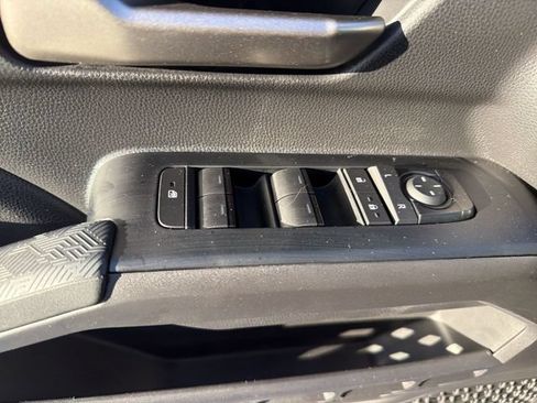 Used 2025 Toyota Tacoma TRD Off-Road AWD/4WD image 10