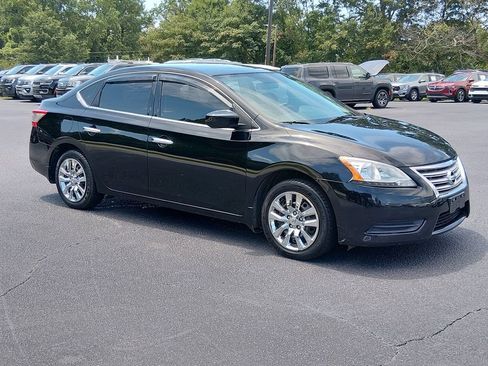 Used 2015 Nissan Sentra S FWD image 2
