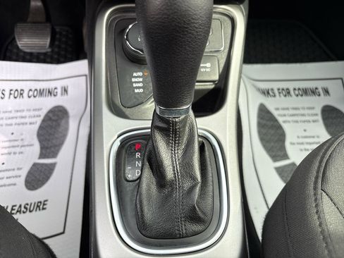 Used 2018 Jeep Compass Sport w/ Cold Weather Group image 23