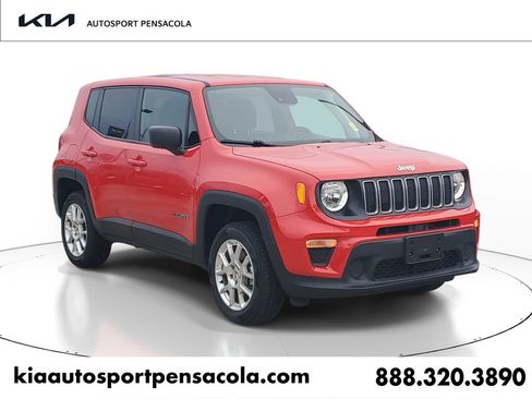 Used 2023 Jeep Renegade Latitude AWD/4WD image 1