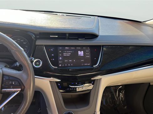 Used 2020 Cadillac XT6 Premium Luxury image 10