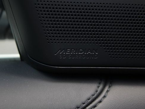 Used 2024 Land Rover Range Rover SE image 9