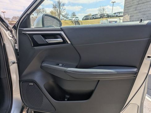 Used 2025 Mitsubishi Outlander SE image 33