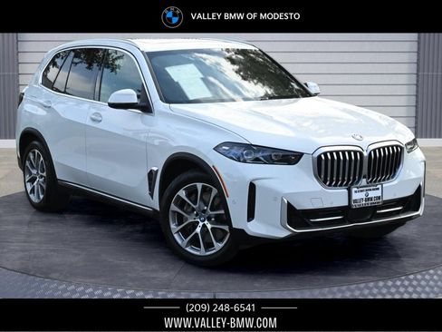 Certified 2024 BMW X5 xDrive50e w/ Premium Package AWD/4WD image 1