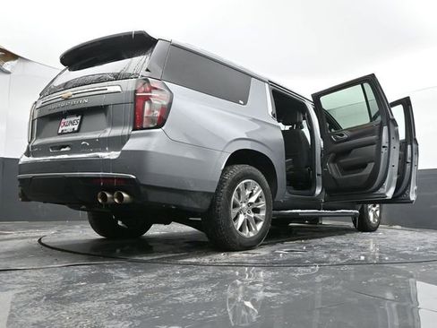 Used 2023 Chevrolet Suburban Premier image 78