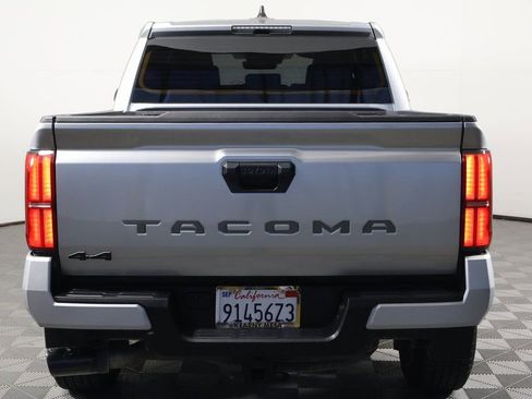 Used 2024 Toyota Tacoma TRD Sport AWD/4WD image 5