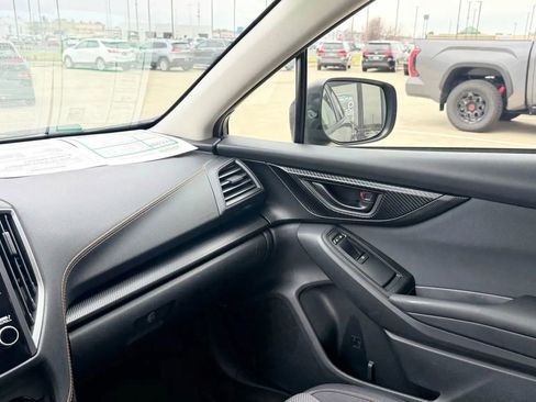 Used 2021 Subaru Crosstrek 2.0i Premium w/ Moonroof Package image 14