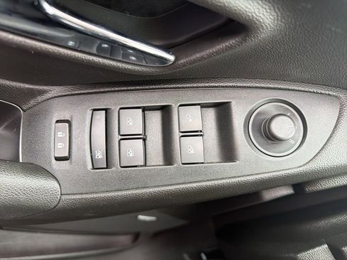 Used 2018 Chevrolet Trax LT w/ Sun & Sound Package AWD/4WD image 30