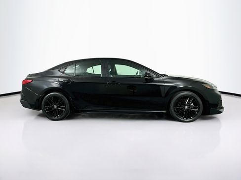 Used 2025 Toyota Camry SE FWD image 10