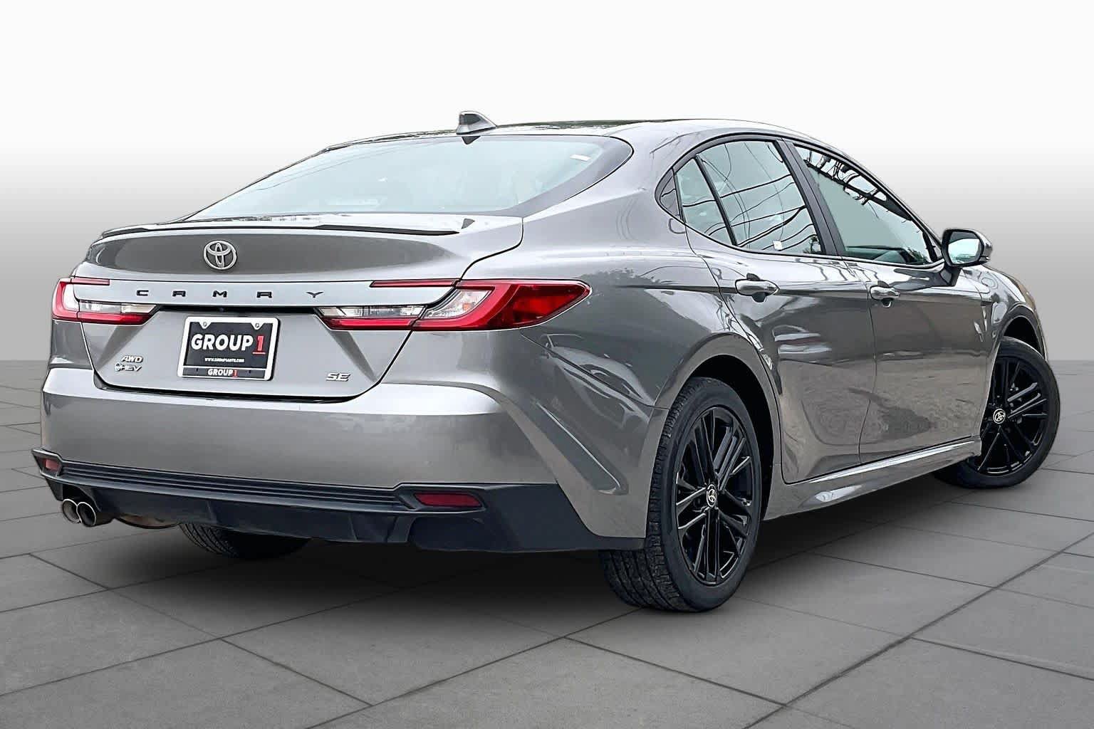 Used 2025 Toyota Camry SE w/ Convenience Package AWD/4WD image 13